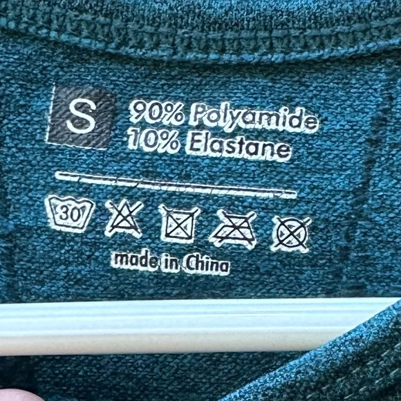 PRETTY LITTLE THING NWOT Blue Leggings W/Matching Long Sleeve Crop Size S - Picture 3 of 15